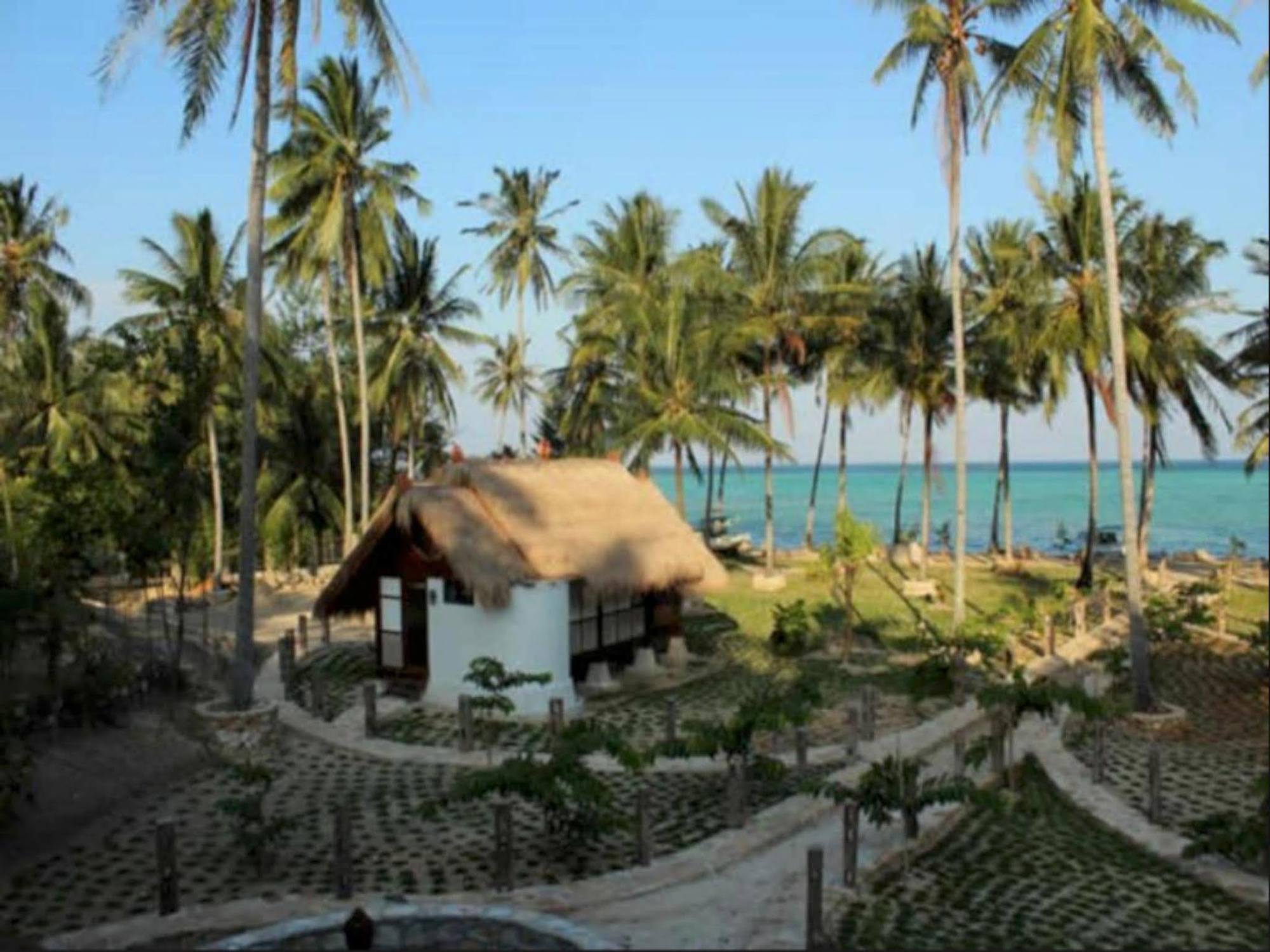 Ary'S Lagoon Bungalow & Hotel Karimunjawa Zewnętrze zdjęcie